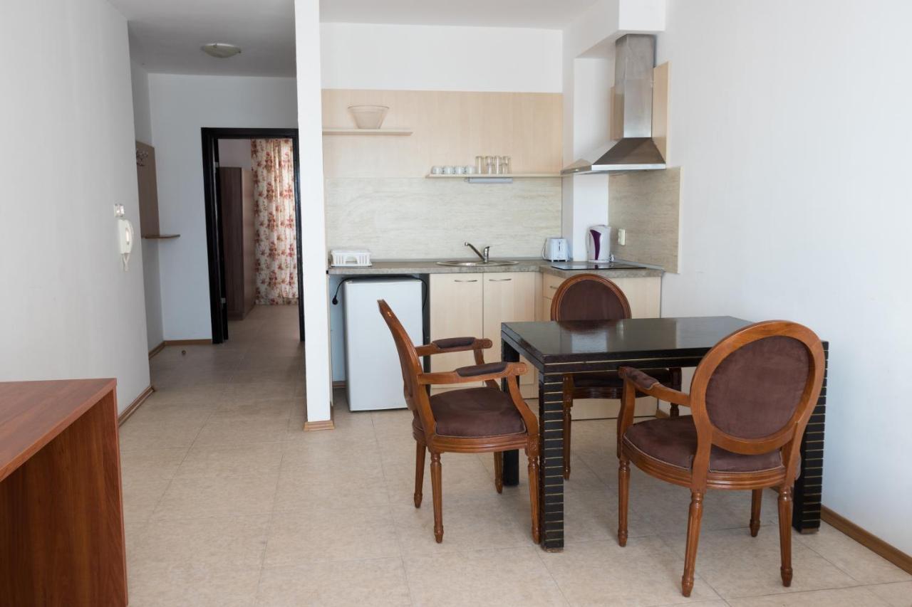 Vm Apartments Robinson Beach Ahyolu Dış mekan fotoğraf