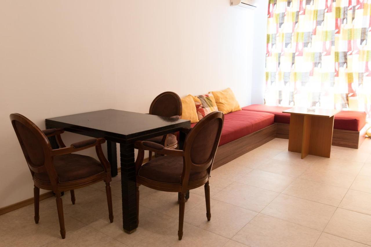 Vm Apartments Robinson Beach Ahyolu Dış mekan fotoğraf