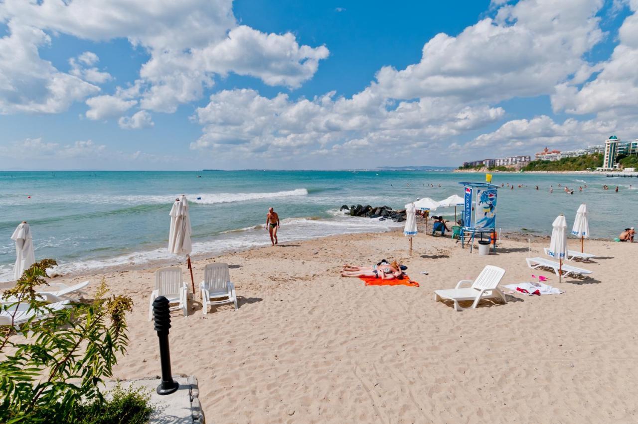 Vm Apartments Robinson Beach Ahyolu Dış mekan fotoğraf